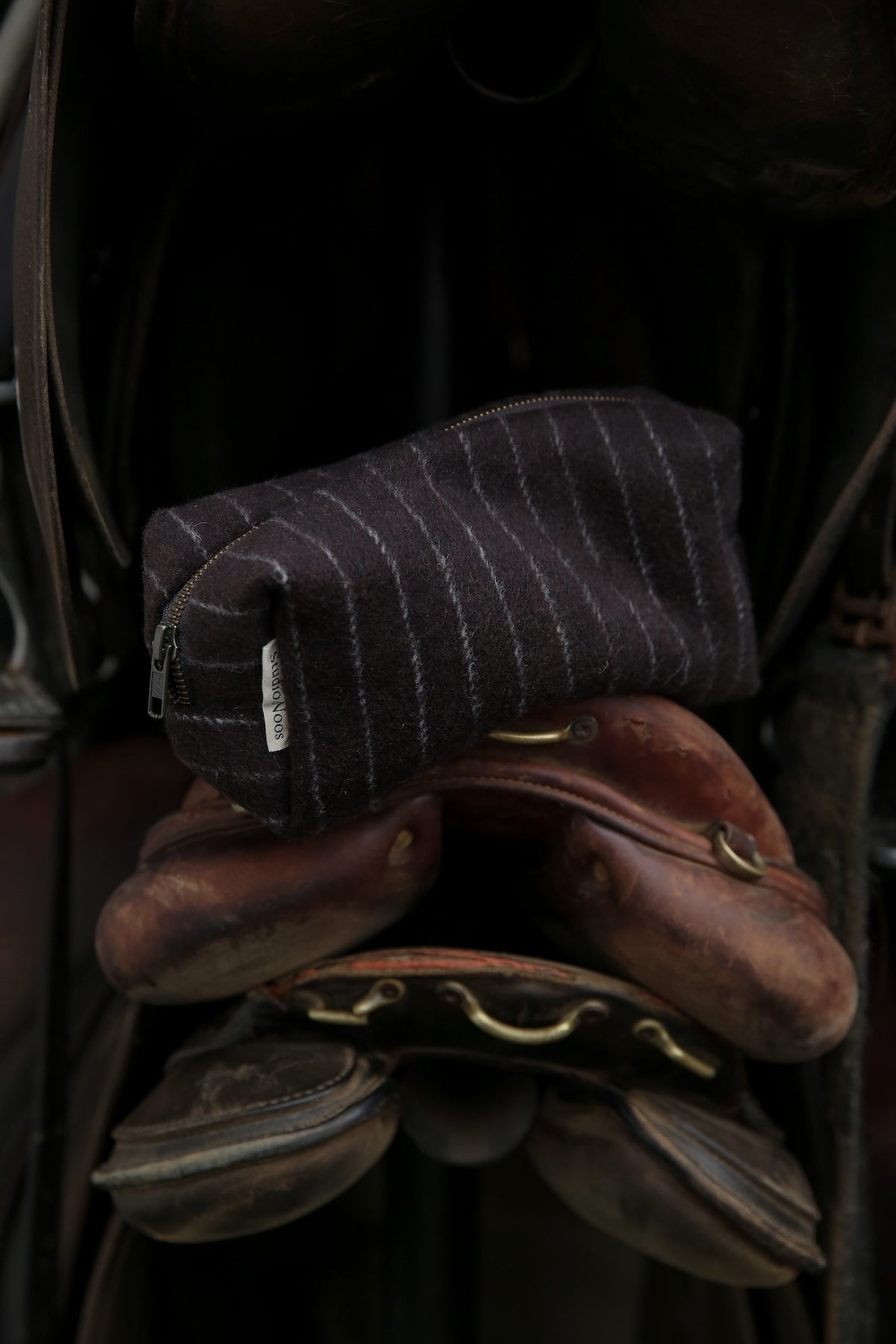 Studio Noos - Kulturbeutel Flannel Chalkstripe Brown