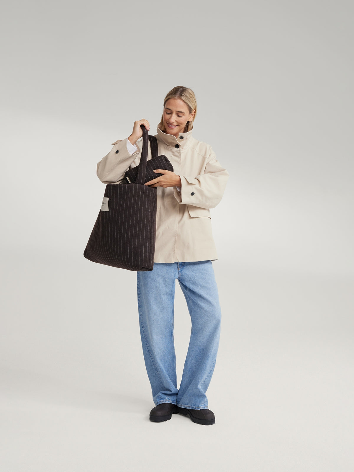 Studio Noos - Kulturbeutel Flannel Chalkstripe Brown