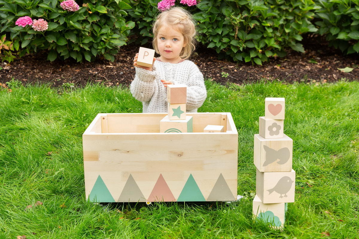 MUDDY BUDDY ® - Outdoor Spieltruhe + Spielwürfel "Treasure Hunter"