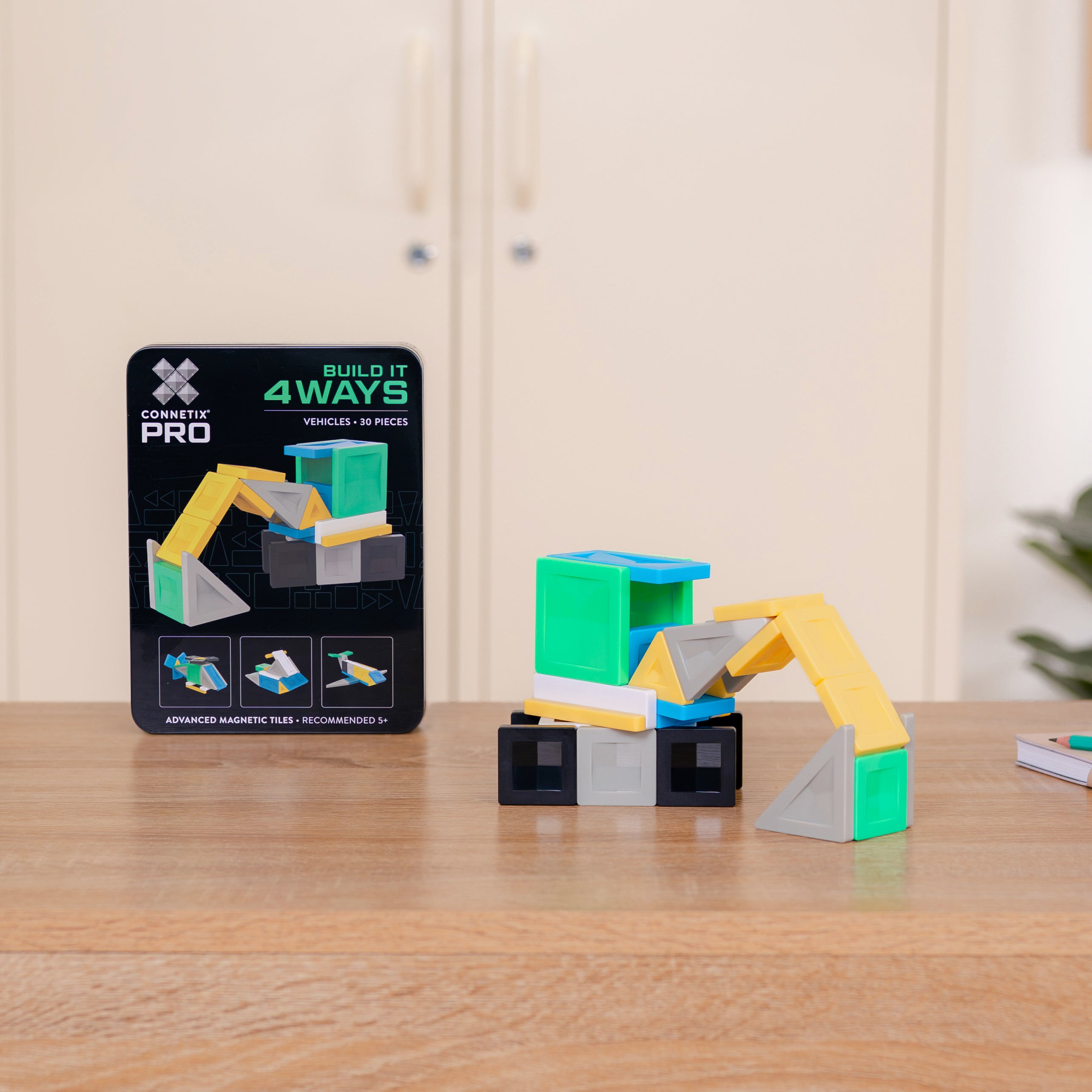 connetix - Magnetbausteine PRO Build It 4 Ways: Fahrzeuge
