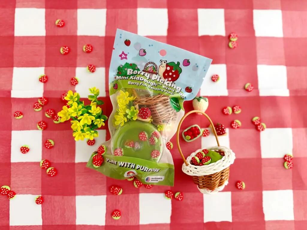 Earth Grown KidDoughs - Mini Knetset Beerenpflücken