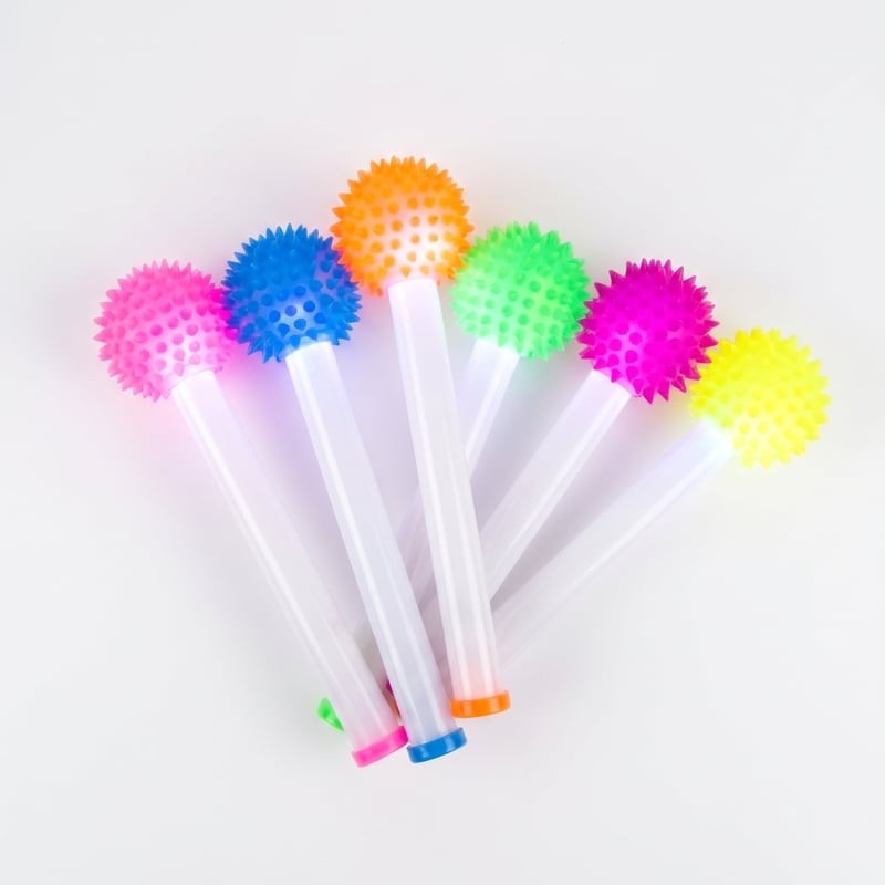 Henbrantd - Leuchtender Stachelball am Stab