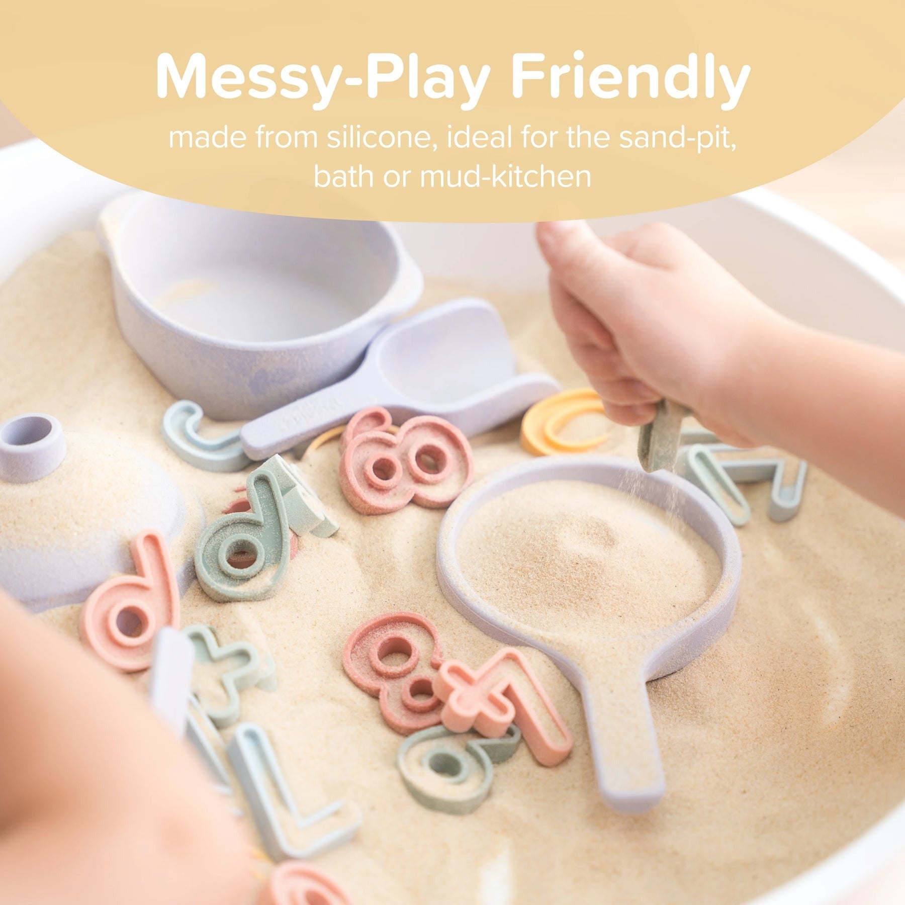 Sensorikspielzeug, Zahlen, Rechenzeichen, Silikon, Sandkasten, Matschküche, Badewanne, Montessori, haptisches Lernen, Spielspaß, robust, abwaschbar, Pastellfarben, Mathematik, Zählen, Rechnen, Feinmotorik.