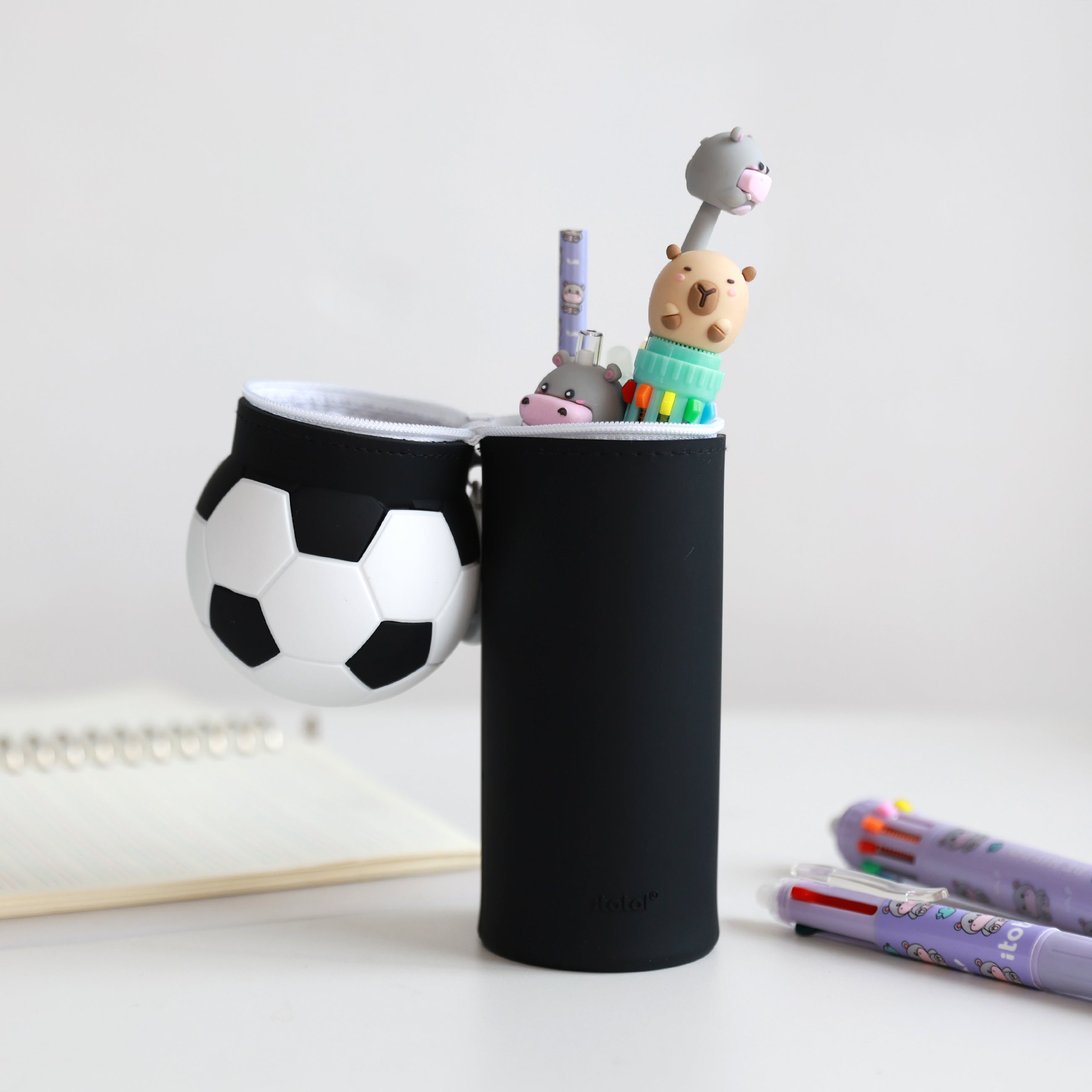 itotal - Mäppchen aus Silikon Fußball