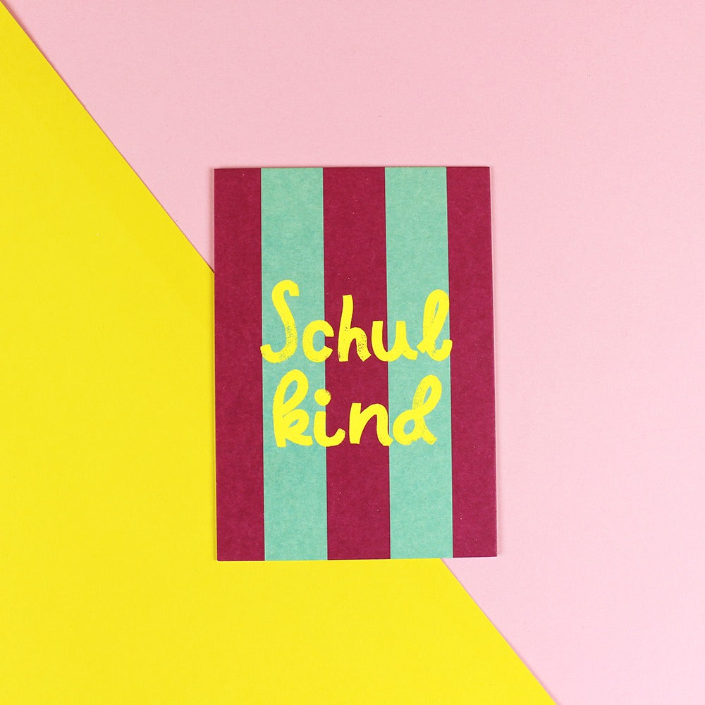 ava&yves - Postkarte Schulkind Gelb/Brombeer/Mint
