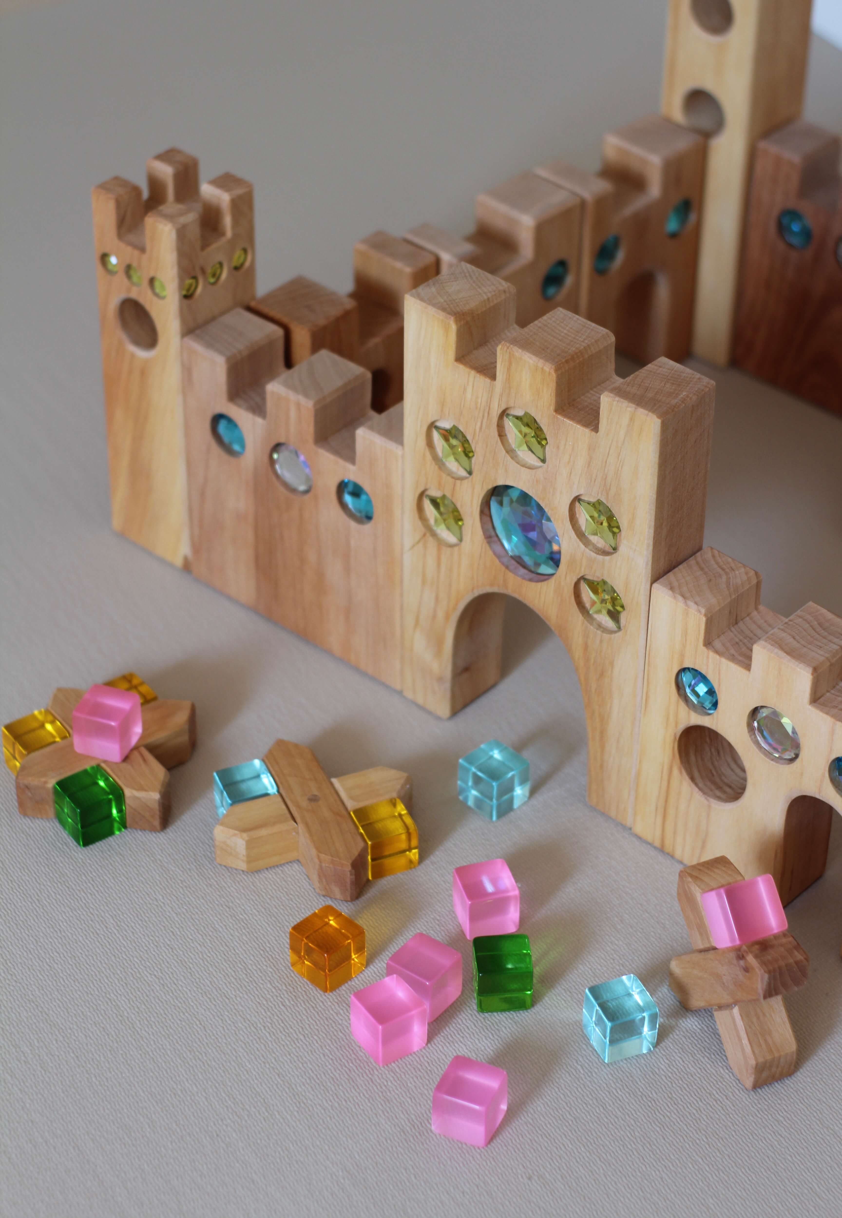 Bauspiel - Märchenschloß groß 16 Teile