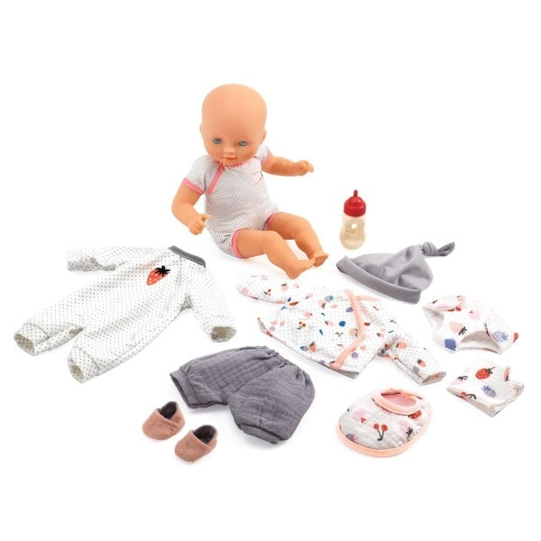 Djeco - Puppe Pomea Vanille im Koffer