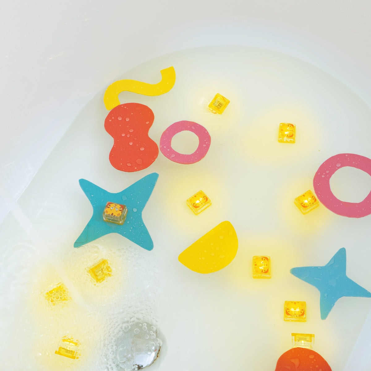 Glo Pals - Badespielzeug Cubes Daniel Tiger