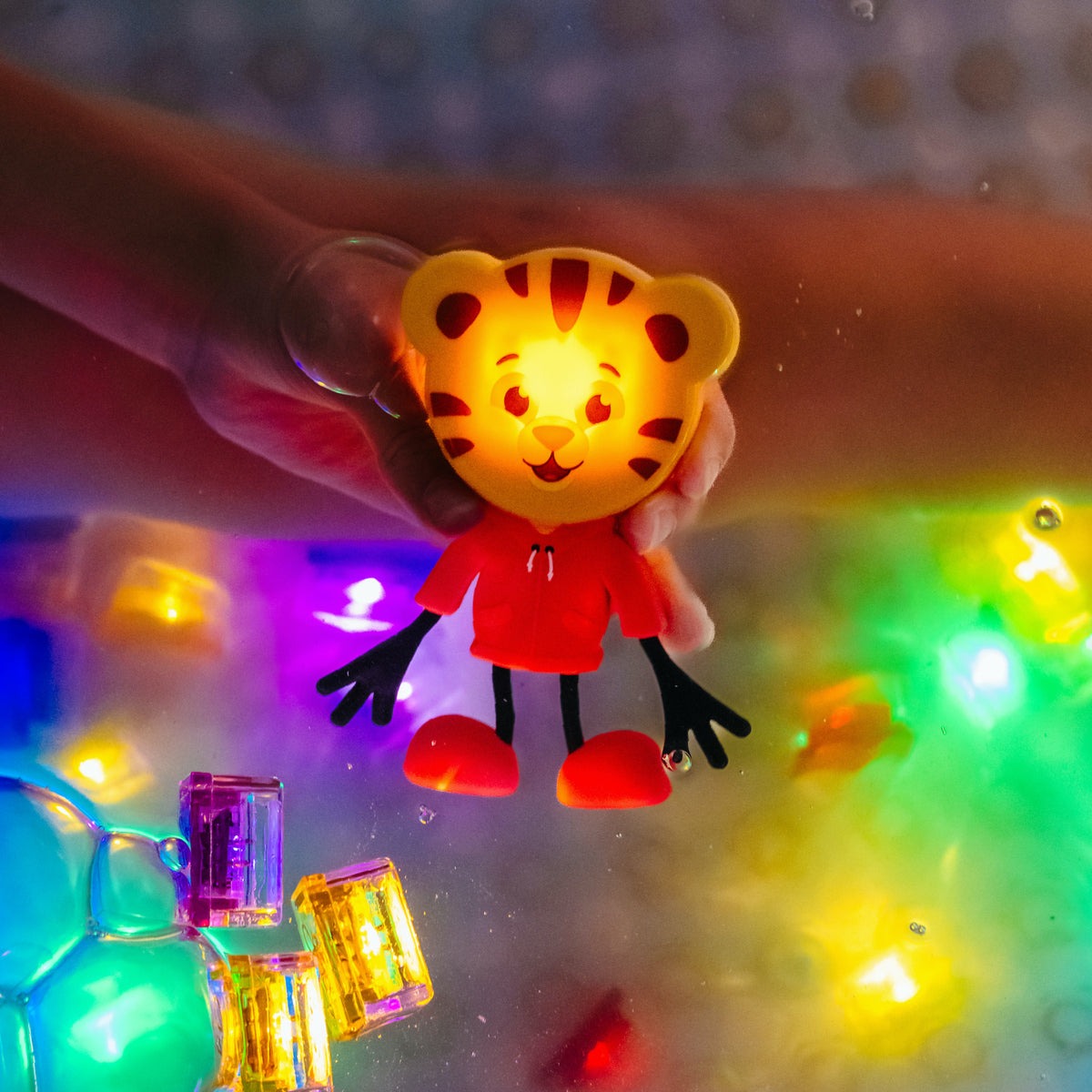 Glo Pals - Badespielzeug Charakter Daniel Tiger