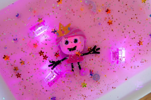 Glo Pals - Badespielzeug Charakter Ida Pink