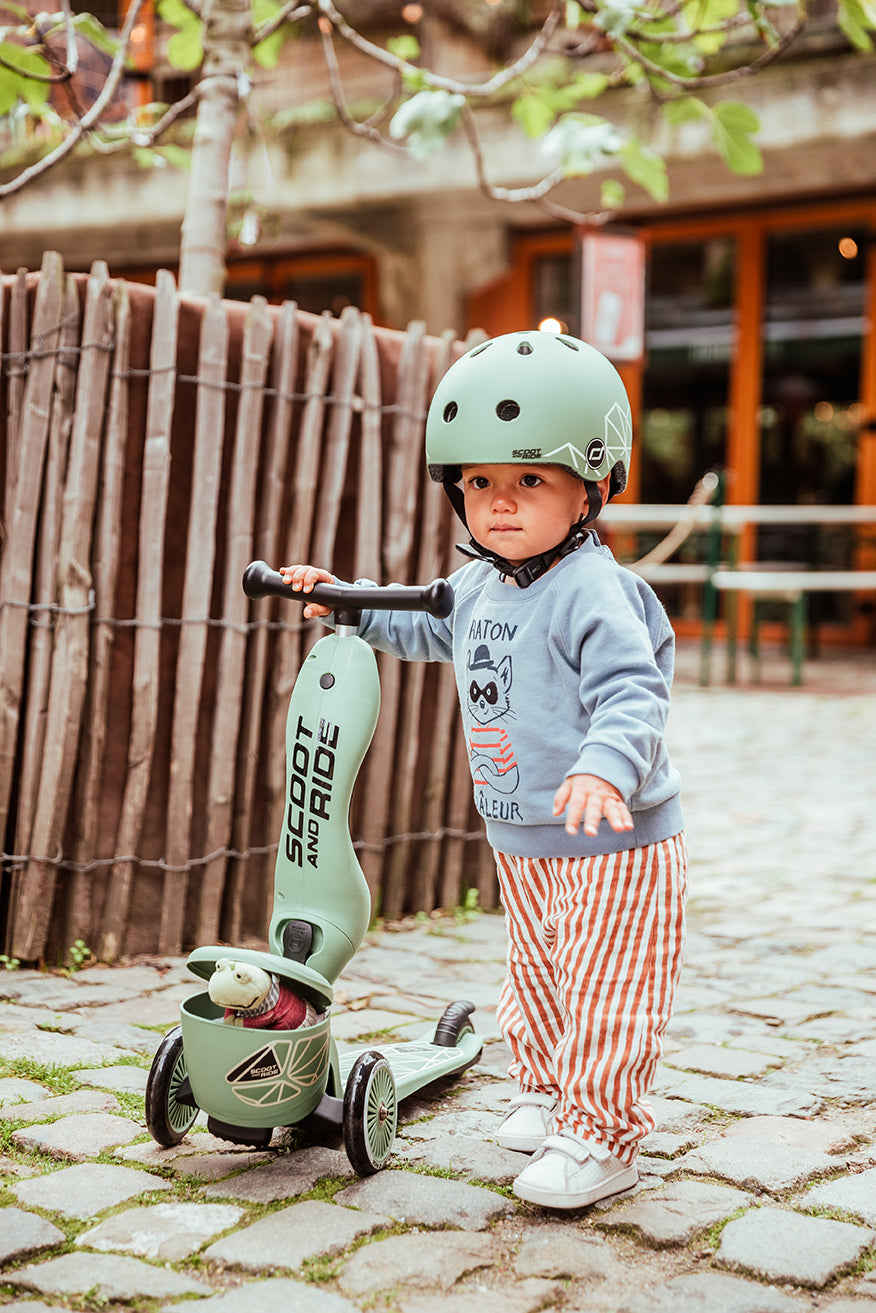 Scoot & Ride - Laufrad/Scooter Highwaykick 1 Lifestyle green lines