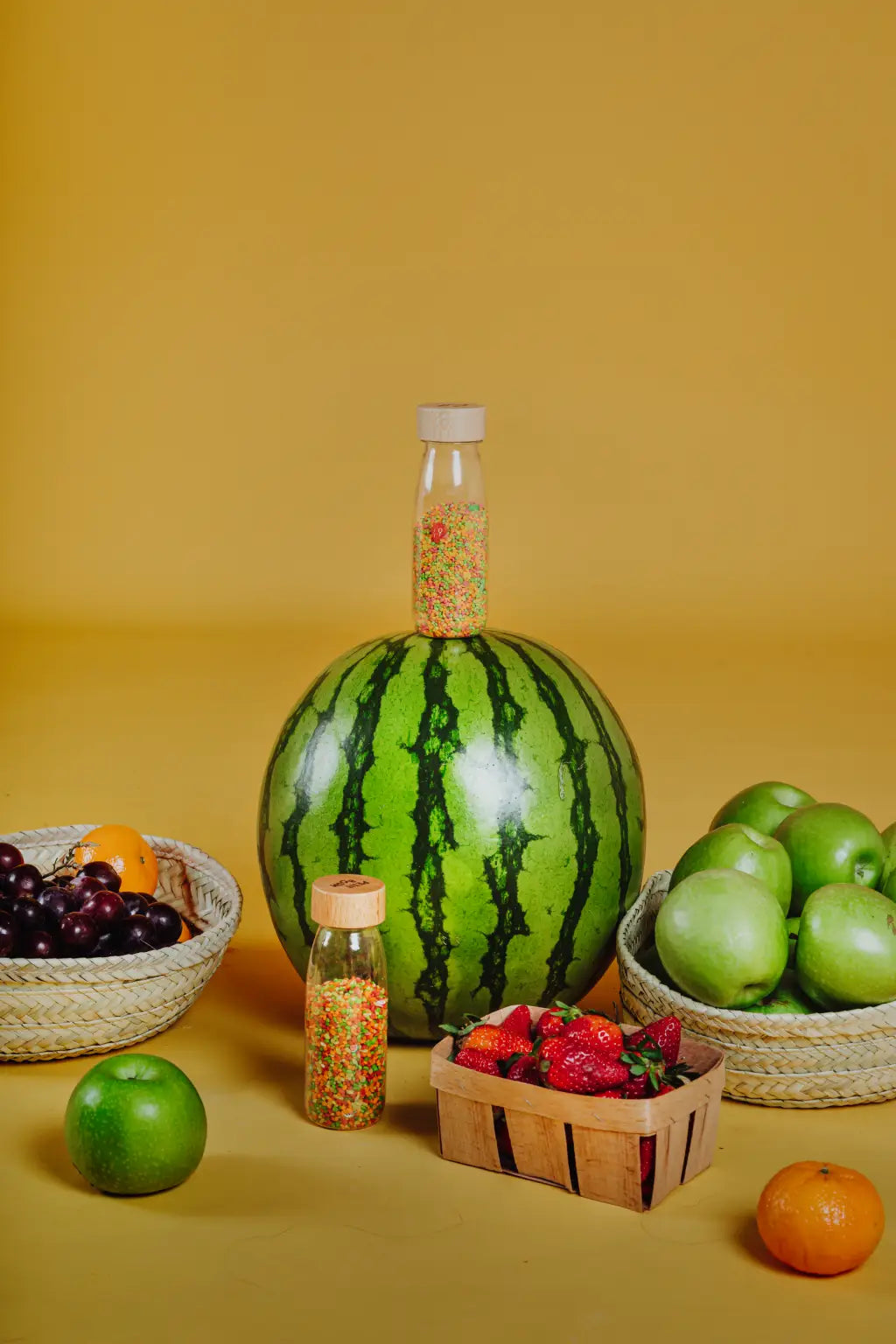 PETIT BOUM - Sensorikspielzeug "Learn Bottle Fruits"