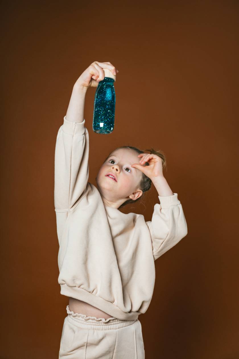 PETIT BOUM - Sensorikspielzeug "Float Bottle turquoise"
