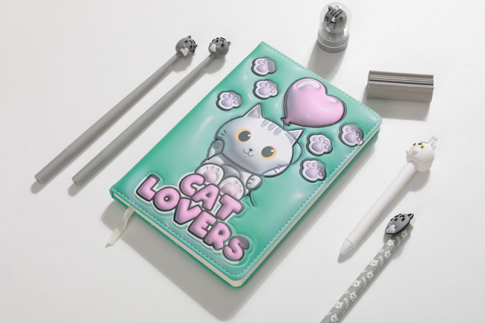 itotal - White Cat 3D Notizbuch 
