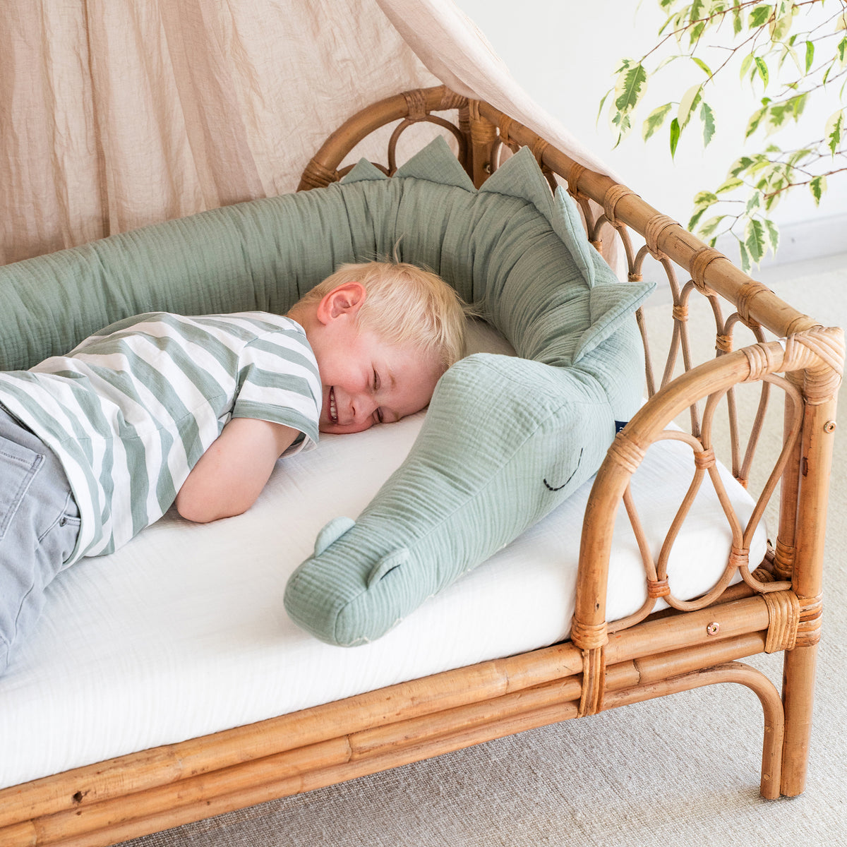 Julius Zöllner - Bettschlange: Sleep Buddy Krokodil