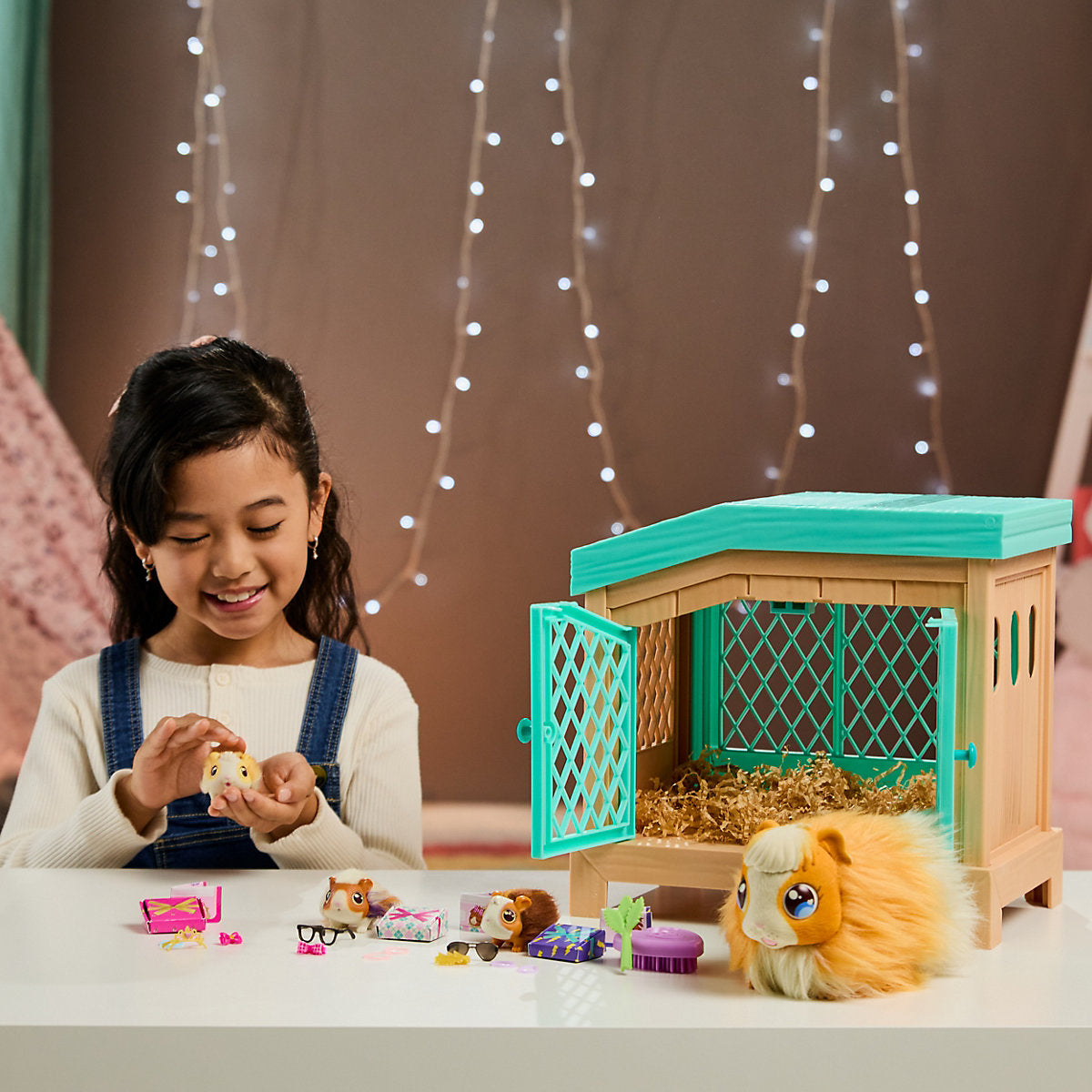 Little Live Pets - Interaktives Mamameerschweinchen mit Stall