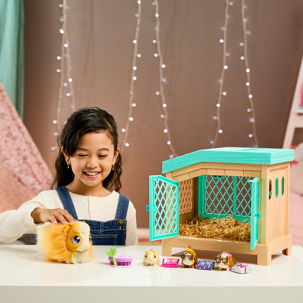 Little Live Pets - Interaktives Mamameerschweinchen mit Stall