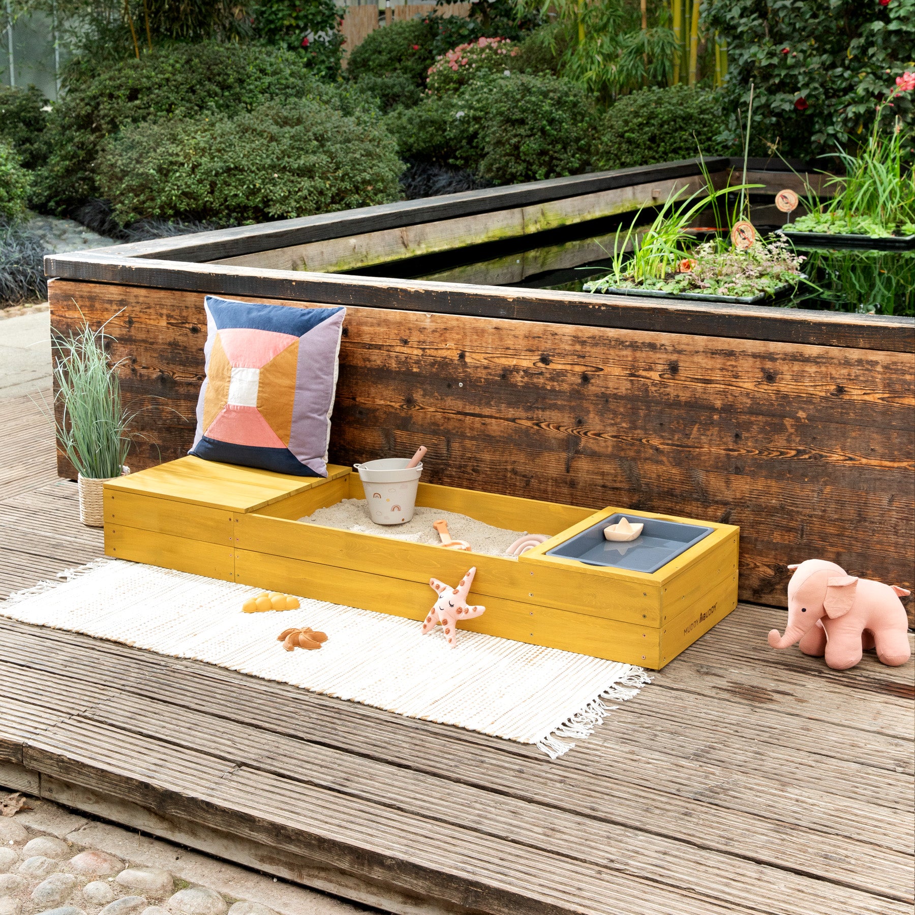 MUDDY BUDDY ® - Sandkasten "Space Saver" ocker