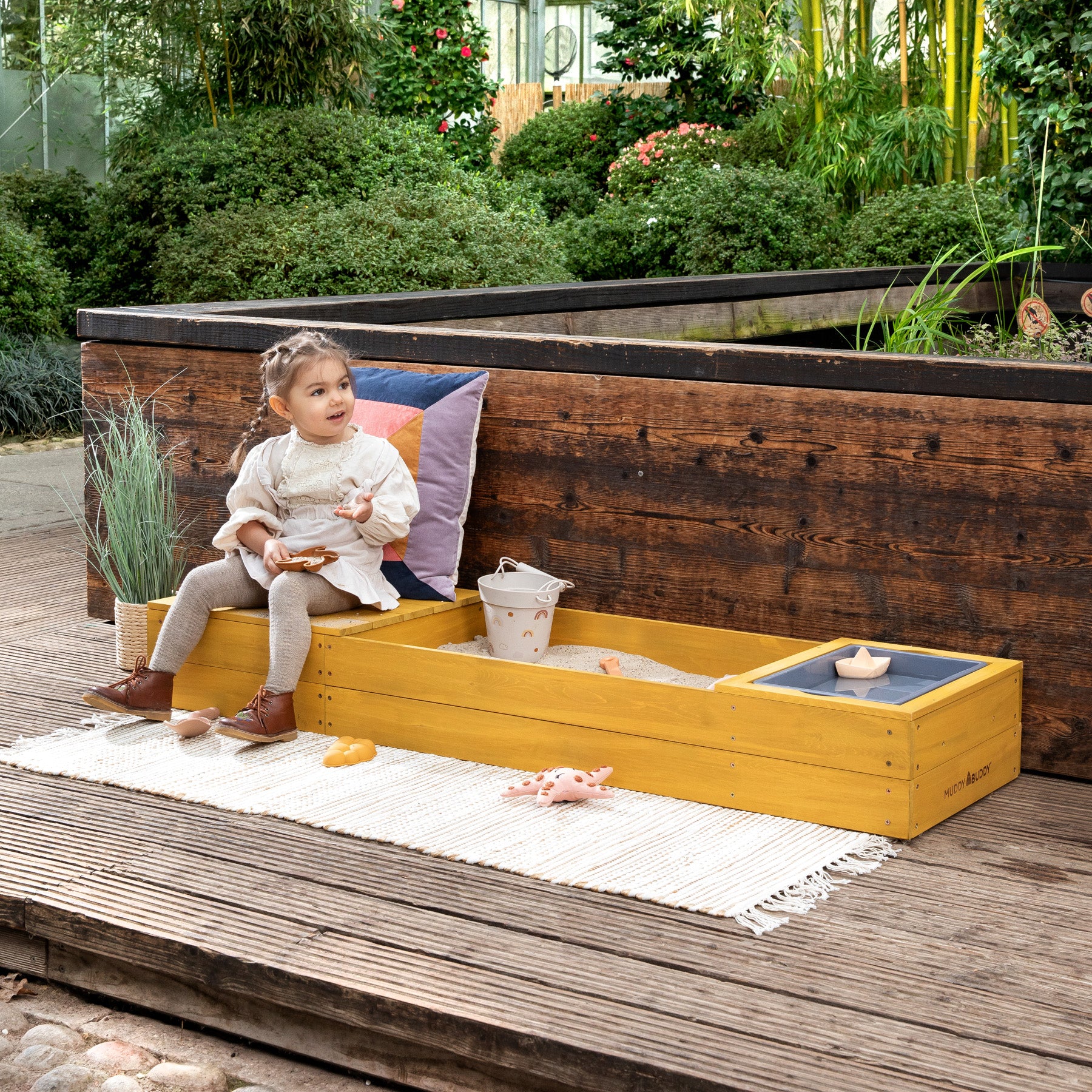MUDDY BUDDY ® - Sandkasten "Space Saver" ocker