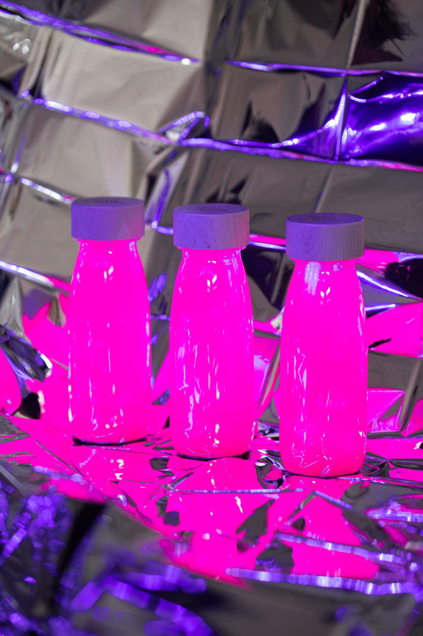 PETIT BOUM - Sensorikspielzeug "Float Bottle Fluo Pink"