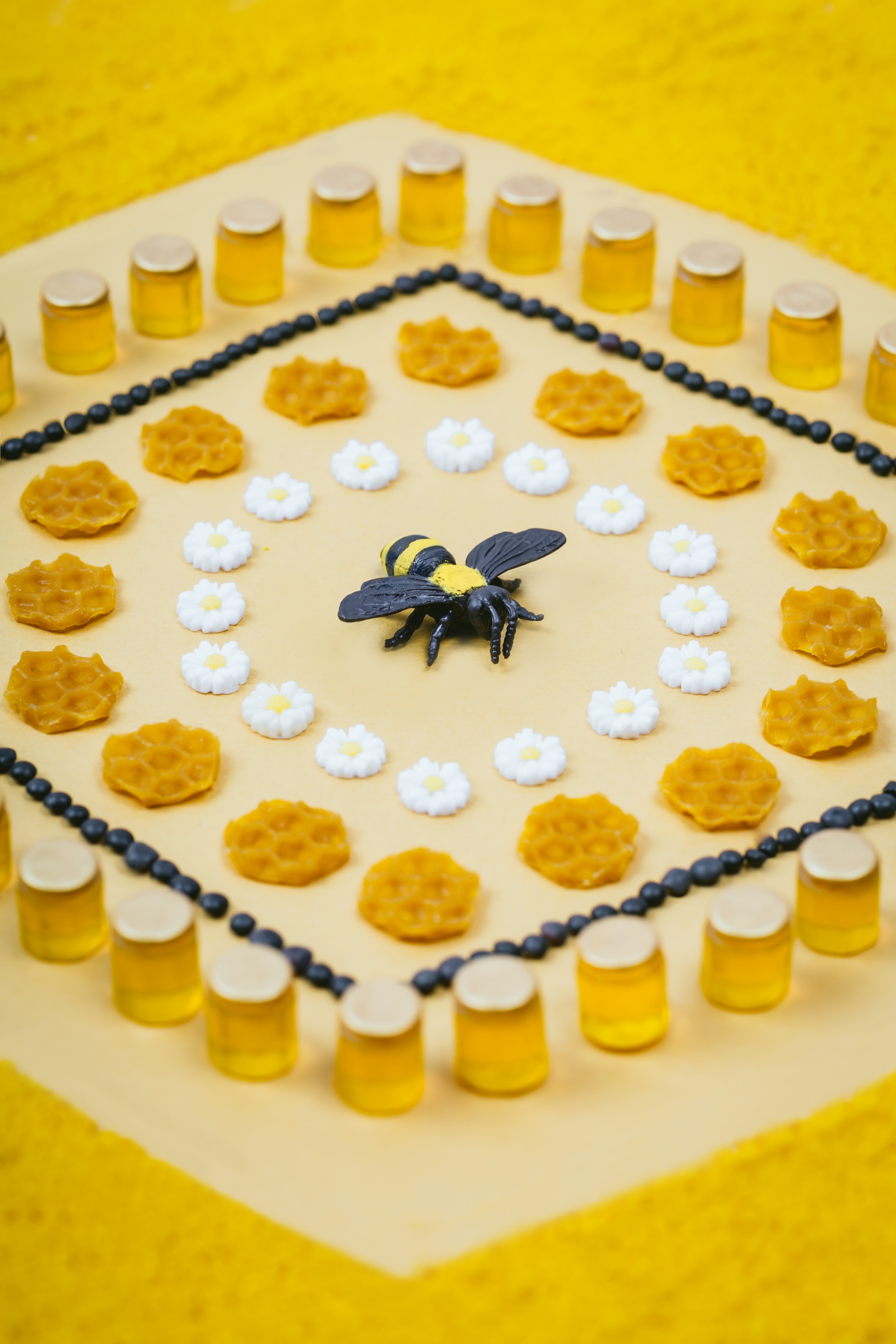 PETIT BOUM - Sensorikspielzeug "Sound Bottle Bees"