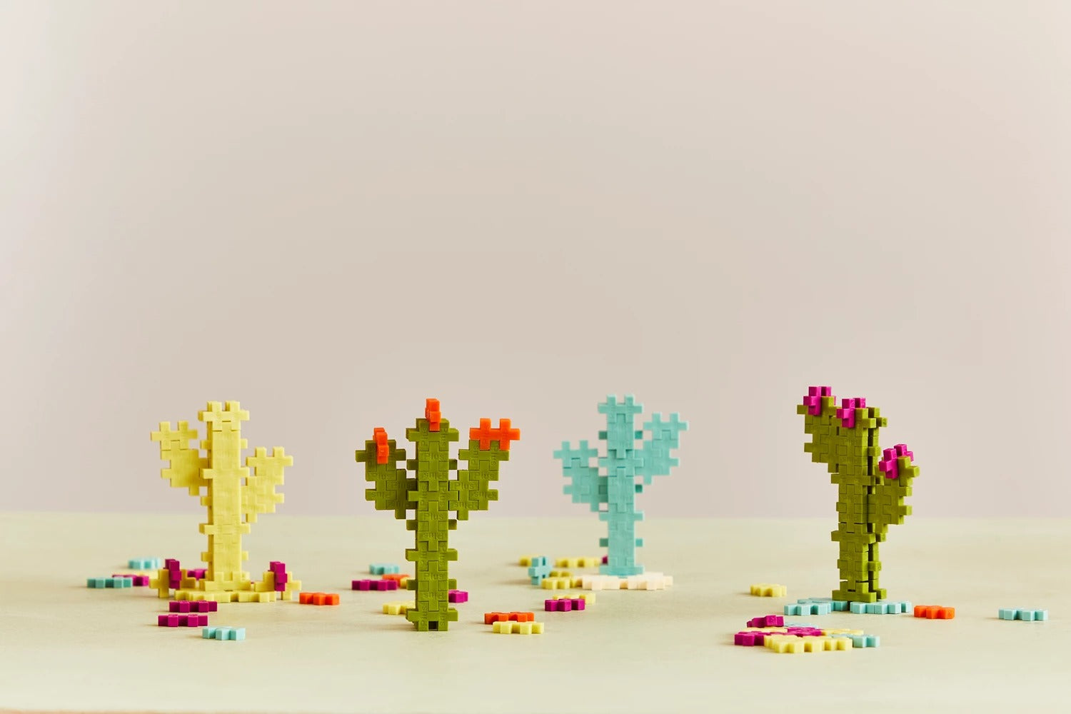 PLUS PLUS - Mini-Bausteine Puzzle Blumen 240 Teile