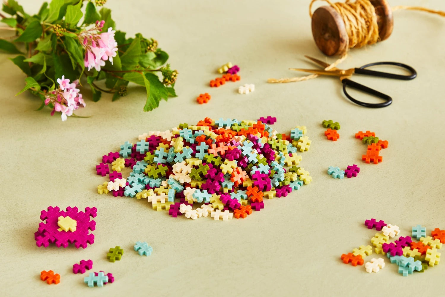 PLUS PLUS - Mini-Bausteine Puzzle Blumen 240 Teile