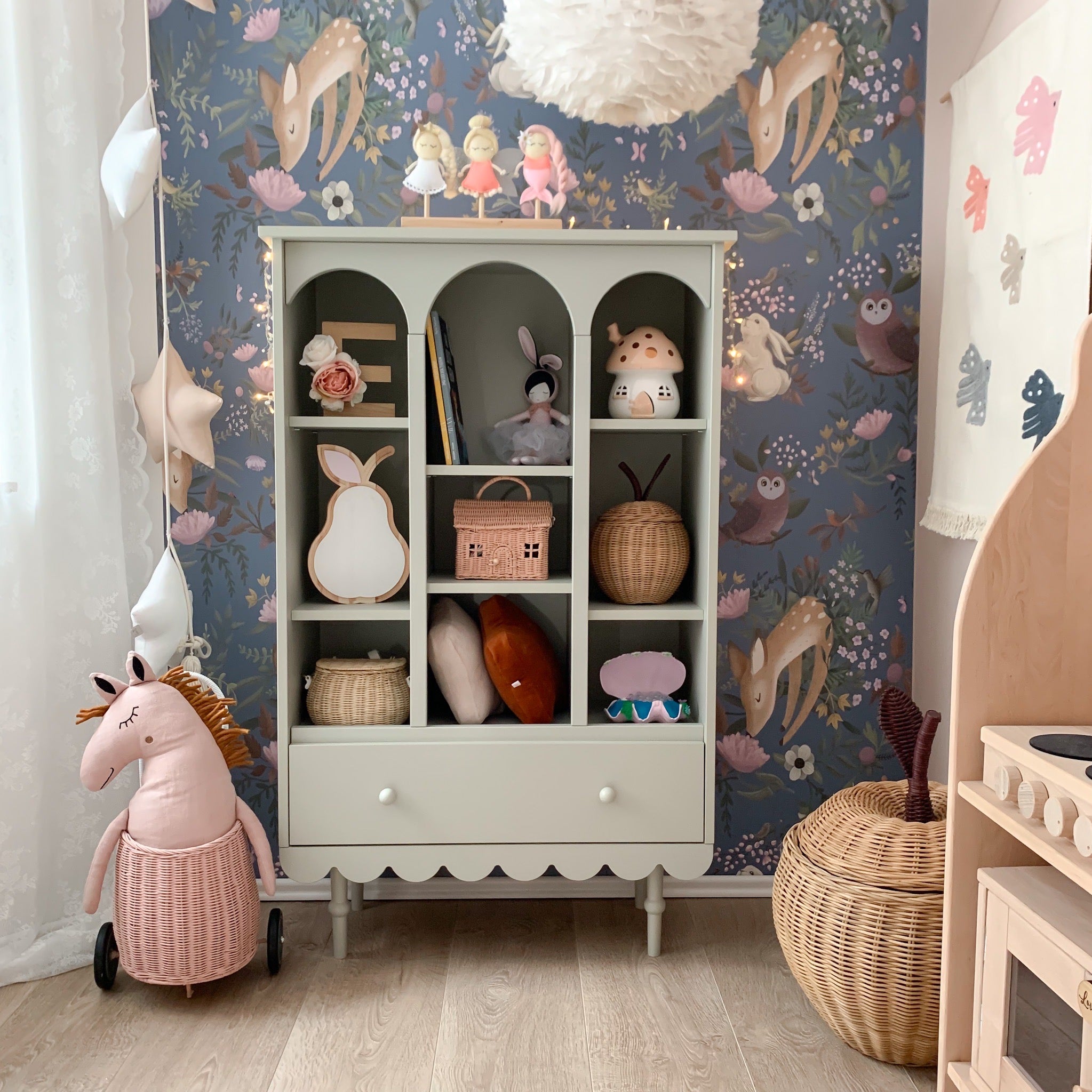 Wood Luck - Bücherregal Babushka olive