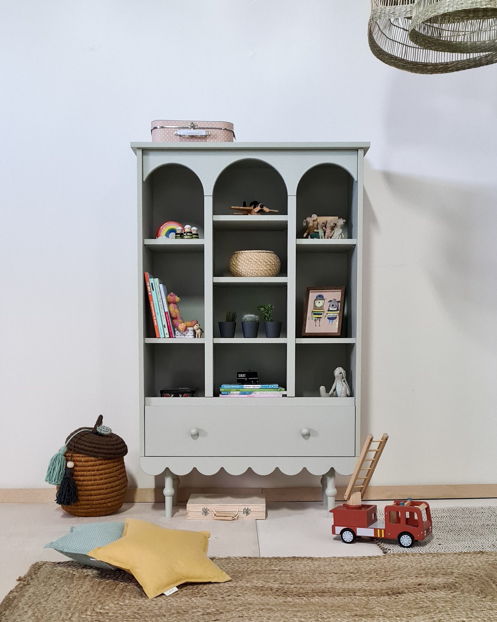 Wood Luck - Bücherregal Babushka olive