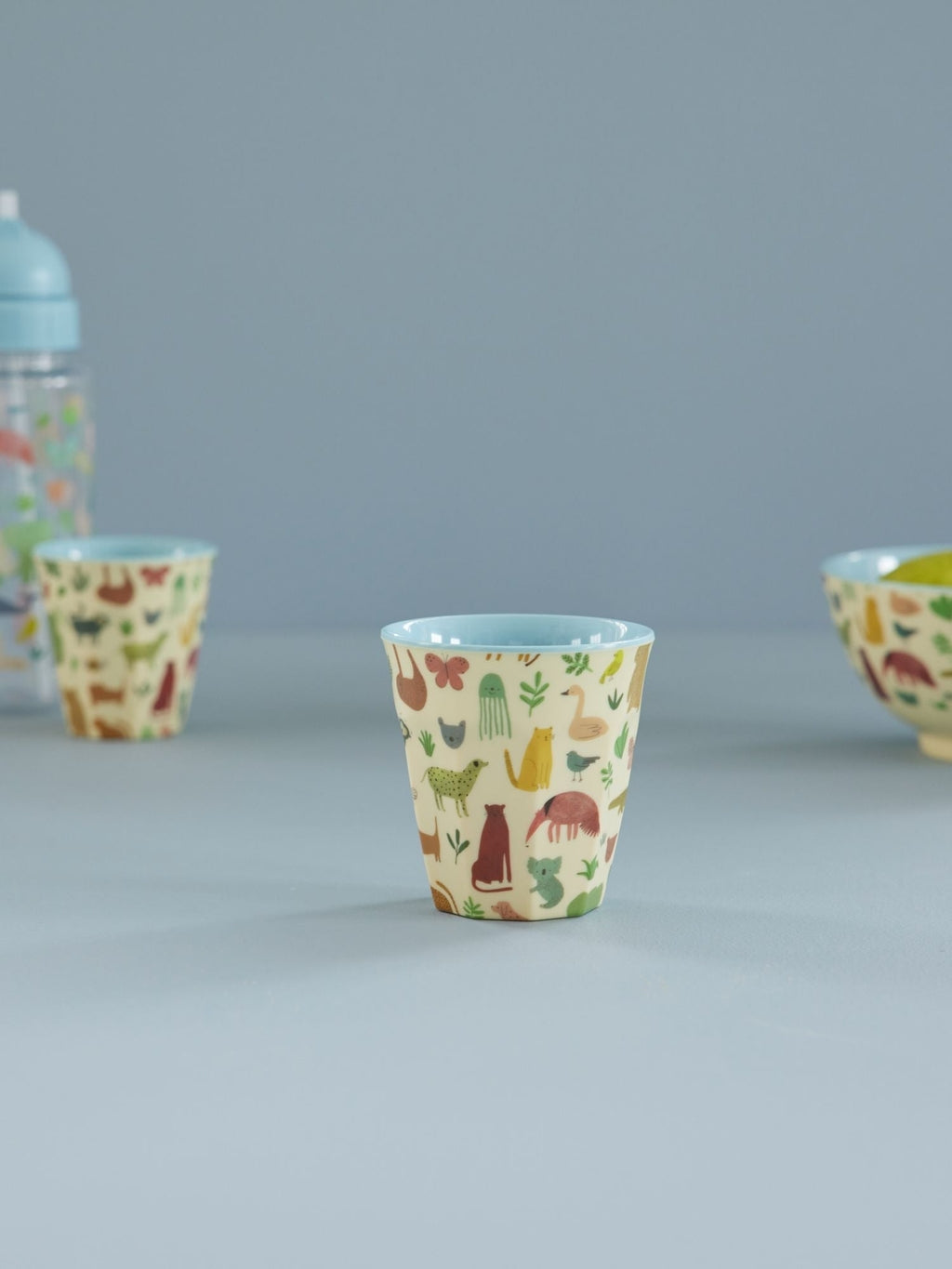 RICE - Becher aus Melamin Sweet Jungle Blue medium