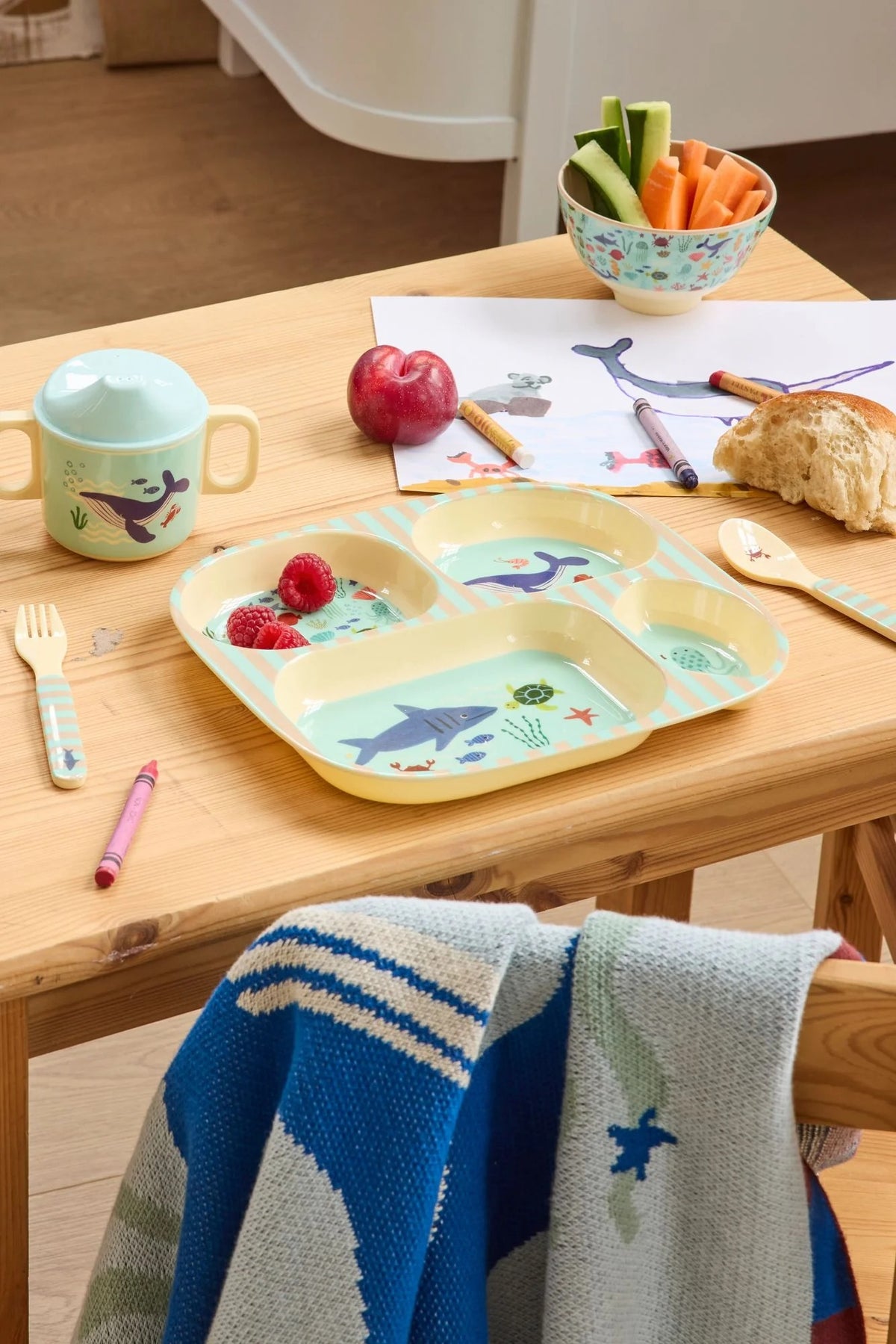 RICE - Teller aus Melamin Ocean Print Blau unterteilt