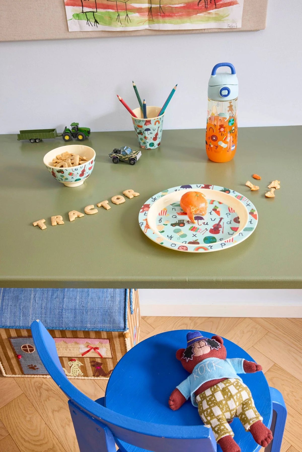 RICE - Teller aus Melamin ABC Print Blau