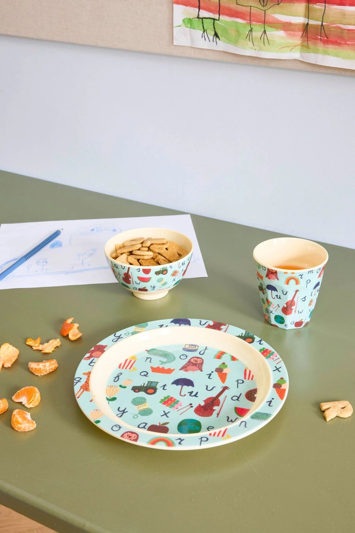 RICE - Teller aus Melamin ABC Print Blau