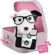 Studio Pets - Kuscheltier Charlie mit Kamera & Koffer (23cm)