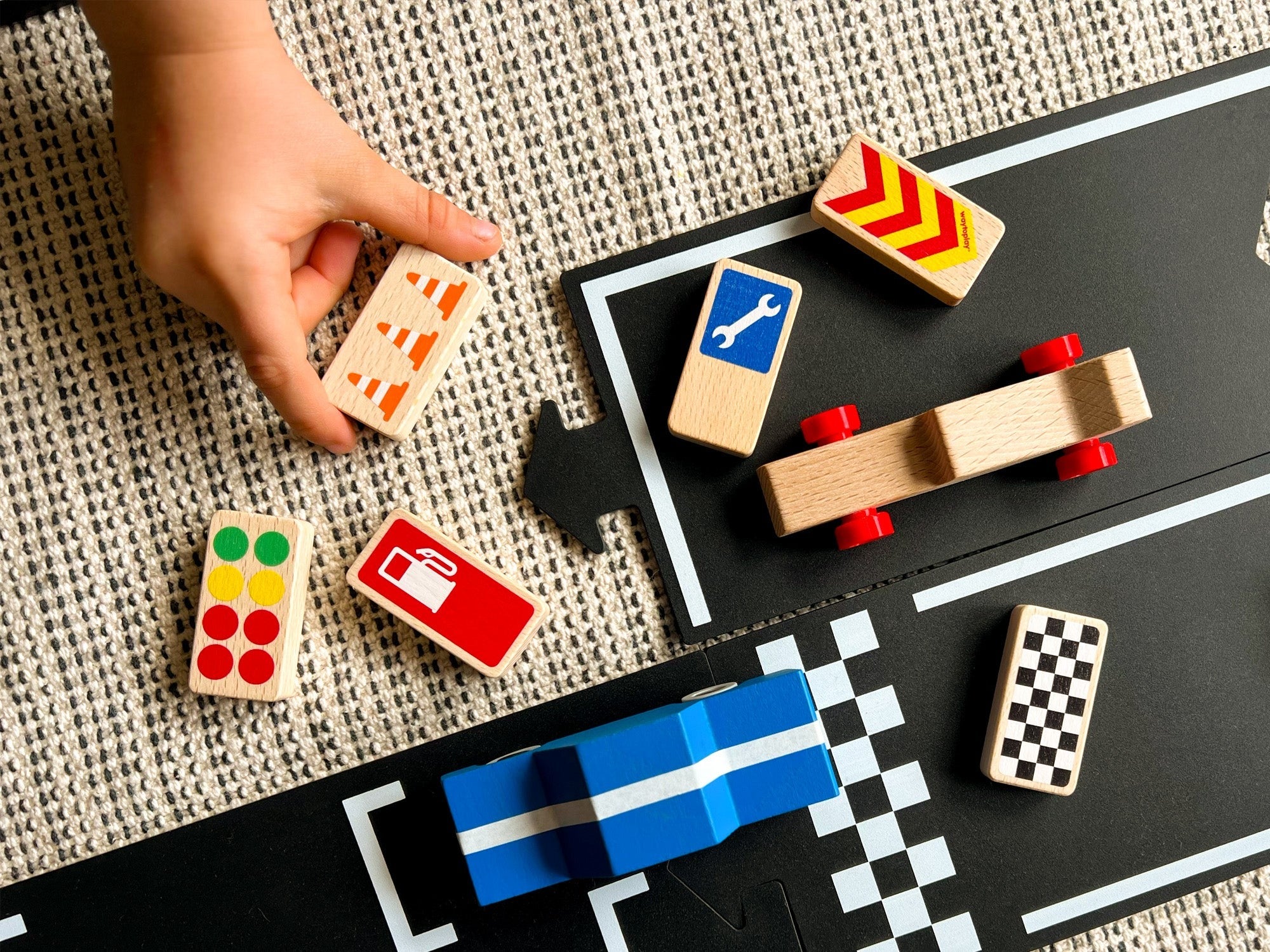 Waytoplay - Road Blocks - Race Signs