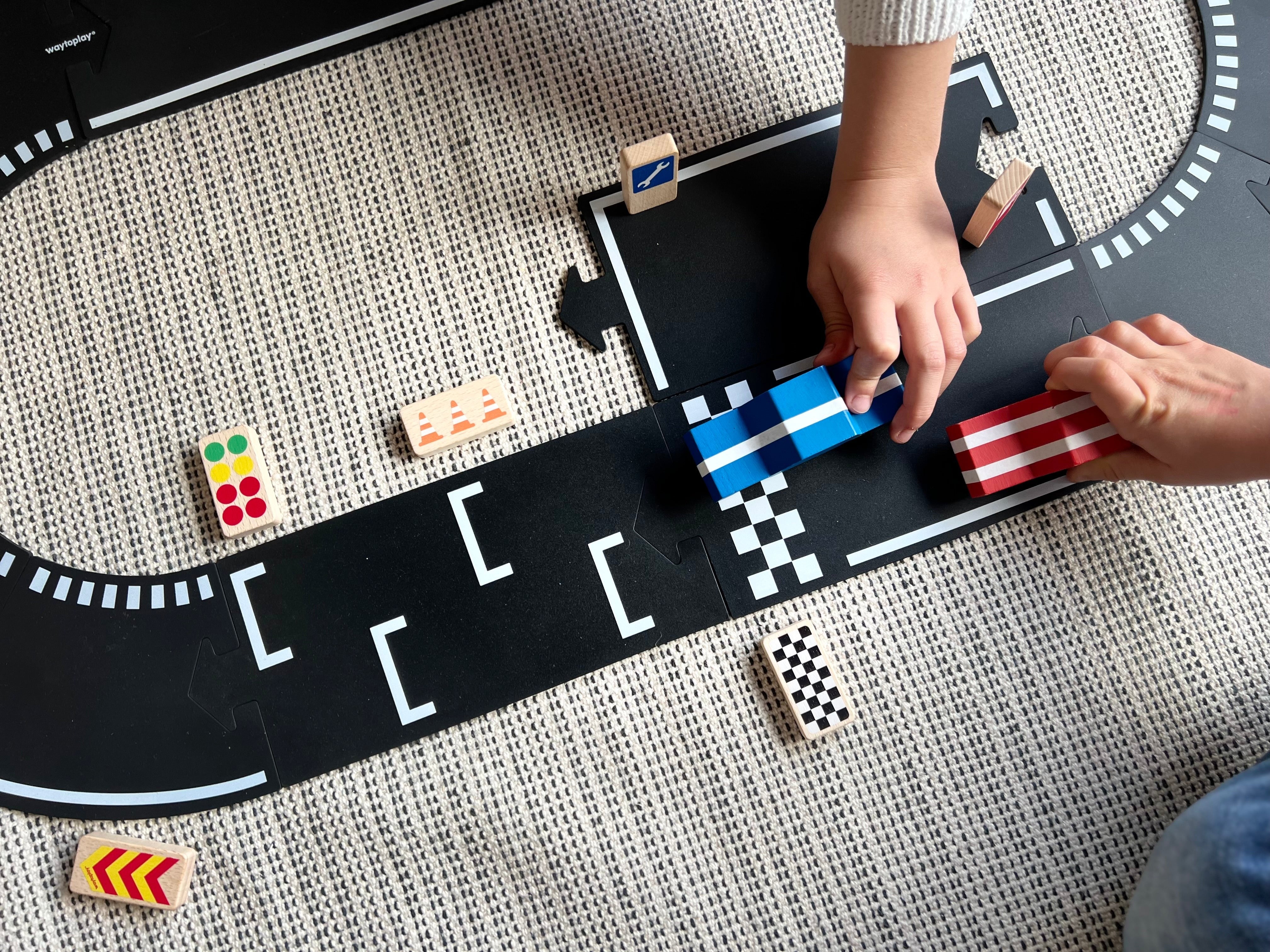 Waytoplay - Road Blocks - Race Signs