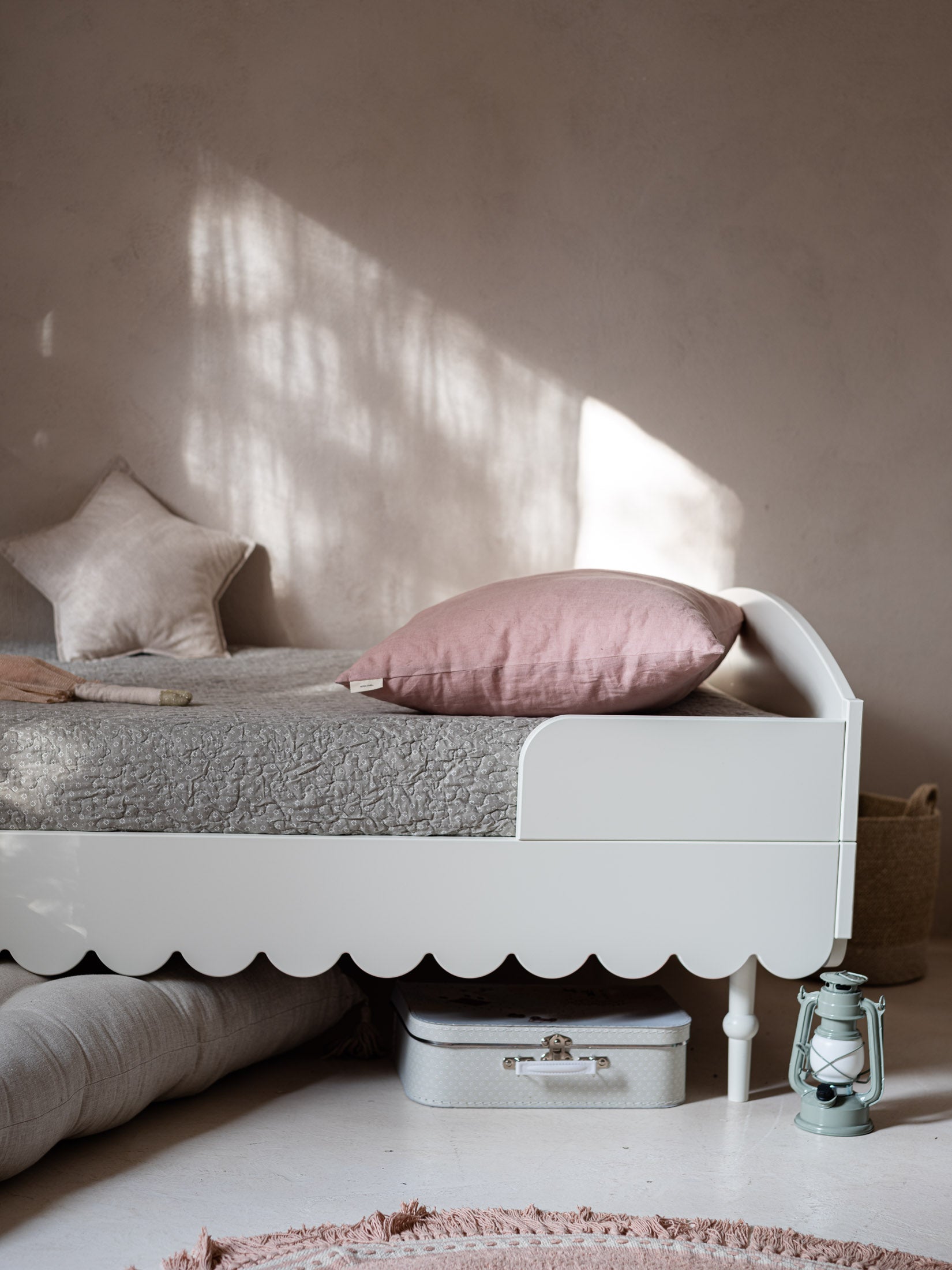 Wood Luck - Bett Babushka 90x200 off-white