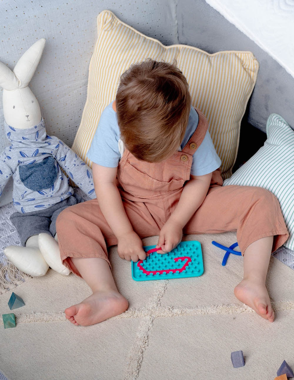 Wiggly Toy - Sensorisches Fädelspiel: Wiggly Toy