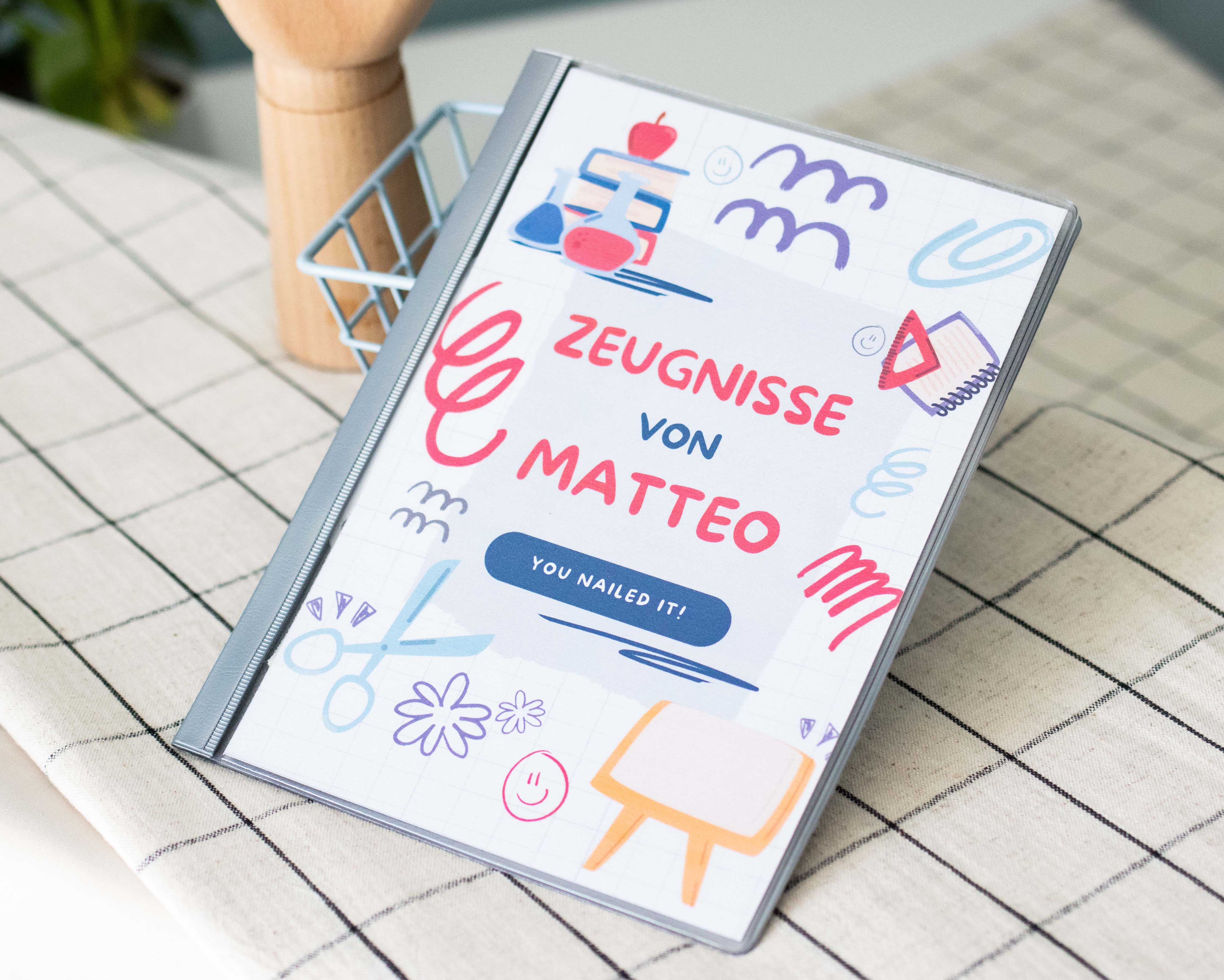 Invy Design - Zeugnismappe A5 „Scribble“ Kunststoff Hefter