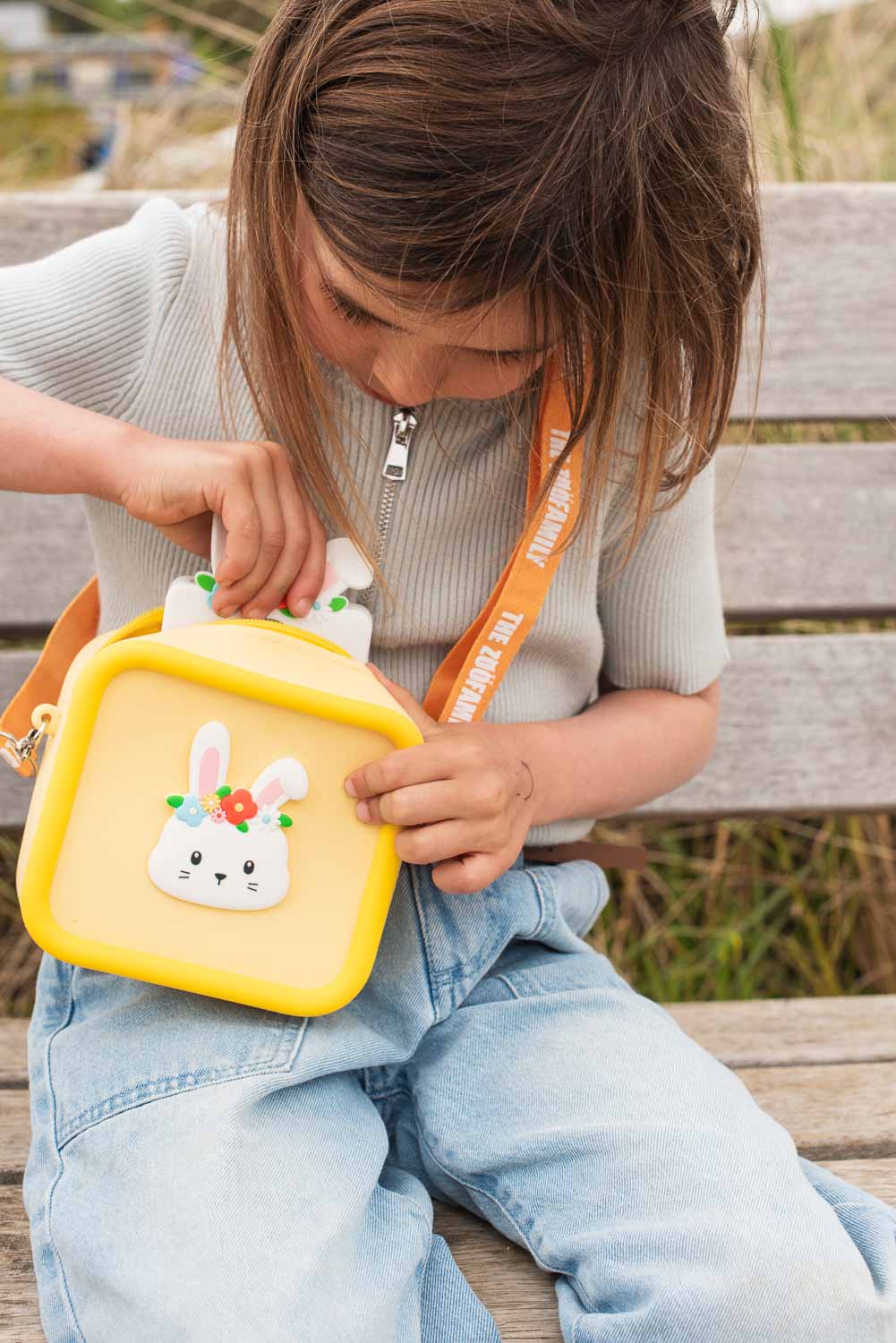 The_zoofamily_silicon_bag_rabbit_flower_with_rabbit_flower_camera_inside