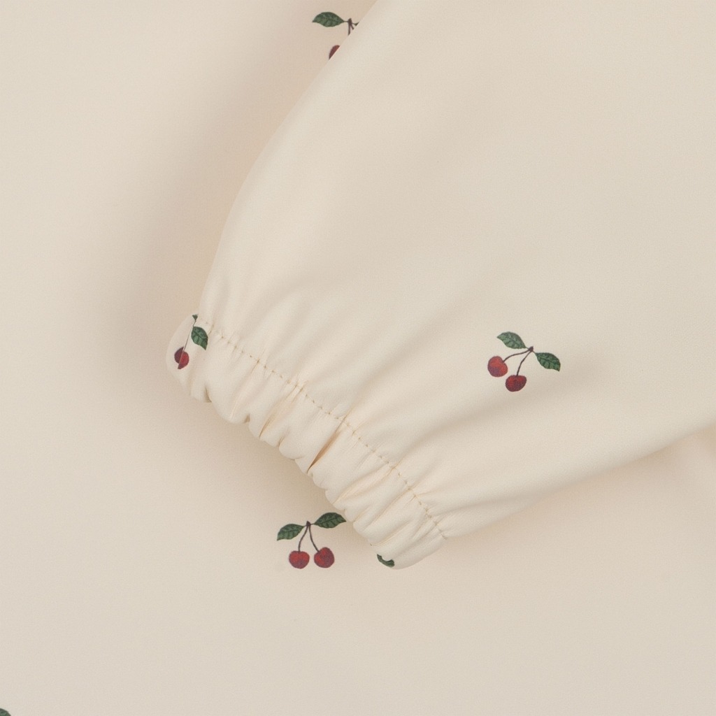 konges-slojd_laetzchen-mit-aermel-cherry-1