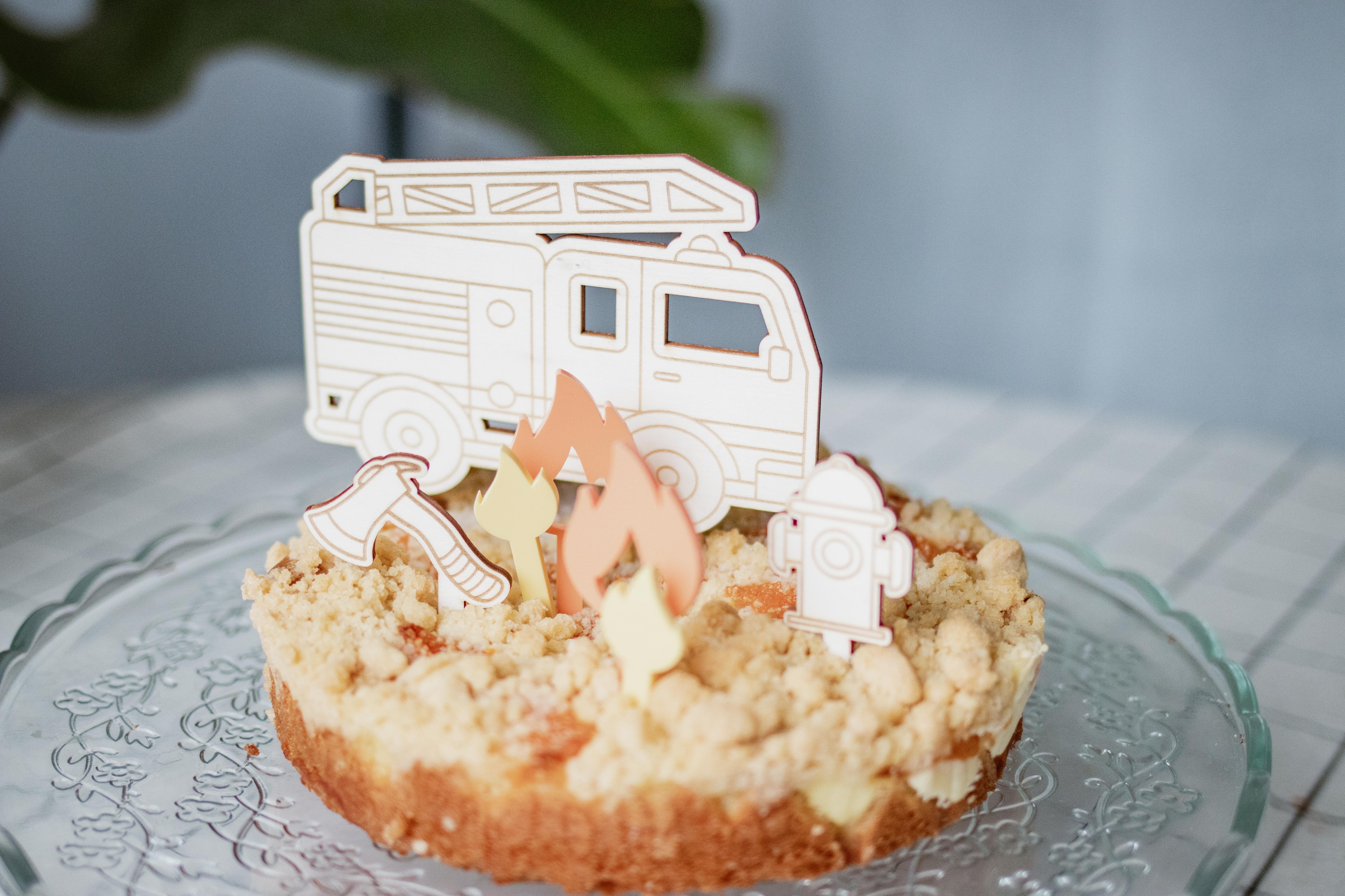 Invy Design - Cake Topper "Feuerwehr" 7er Set Invy Design - Cake Topper "Feuerwehr" 7er Set
