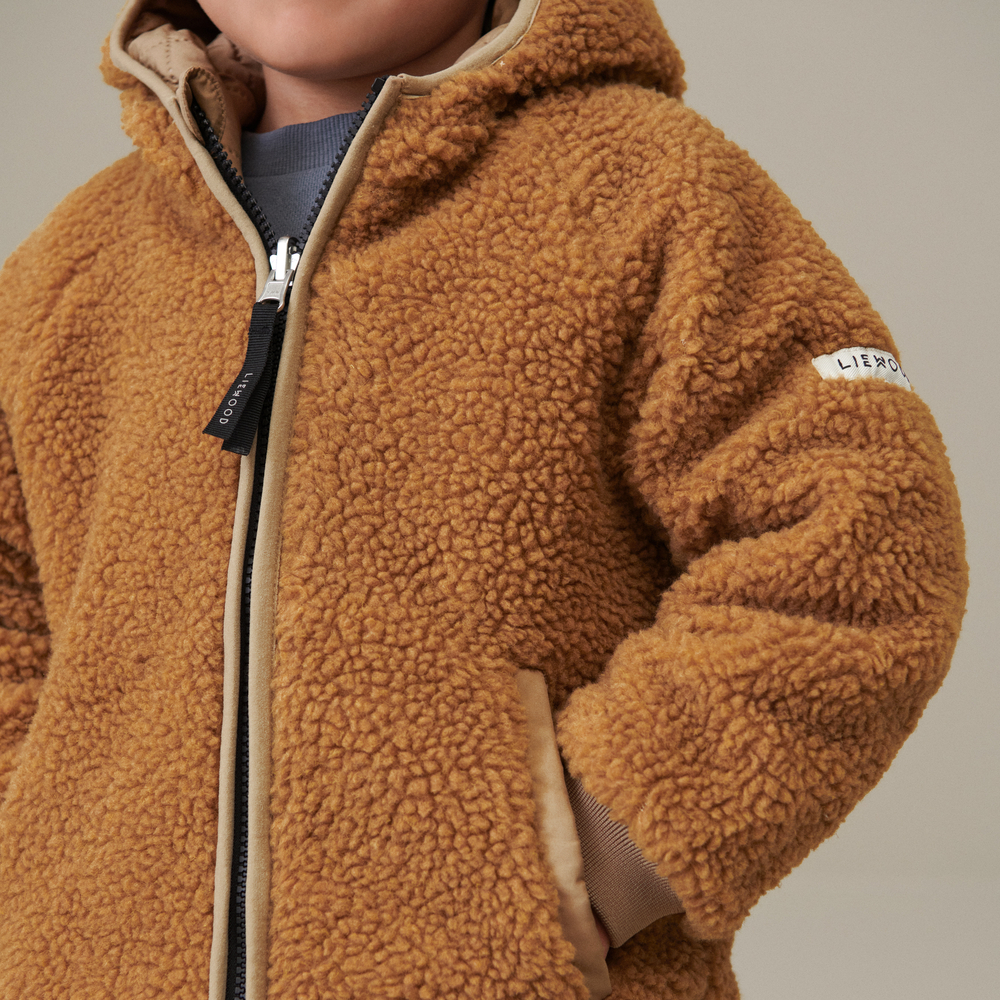 Liewood_3-22_OW_Lookbook_JACKSON_REVERSIBLE_JACKET_0428