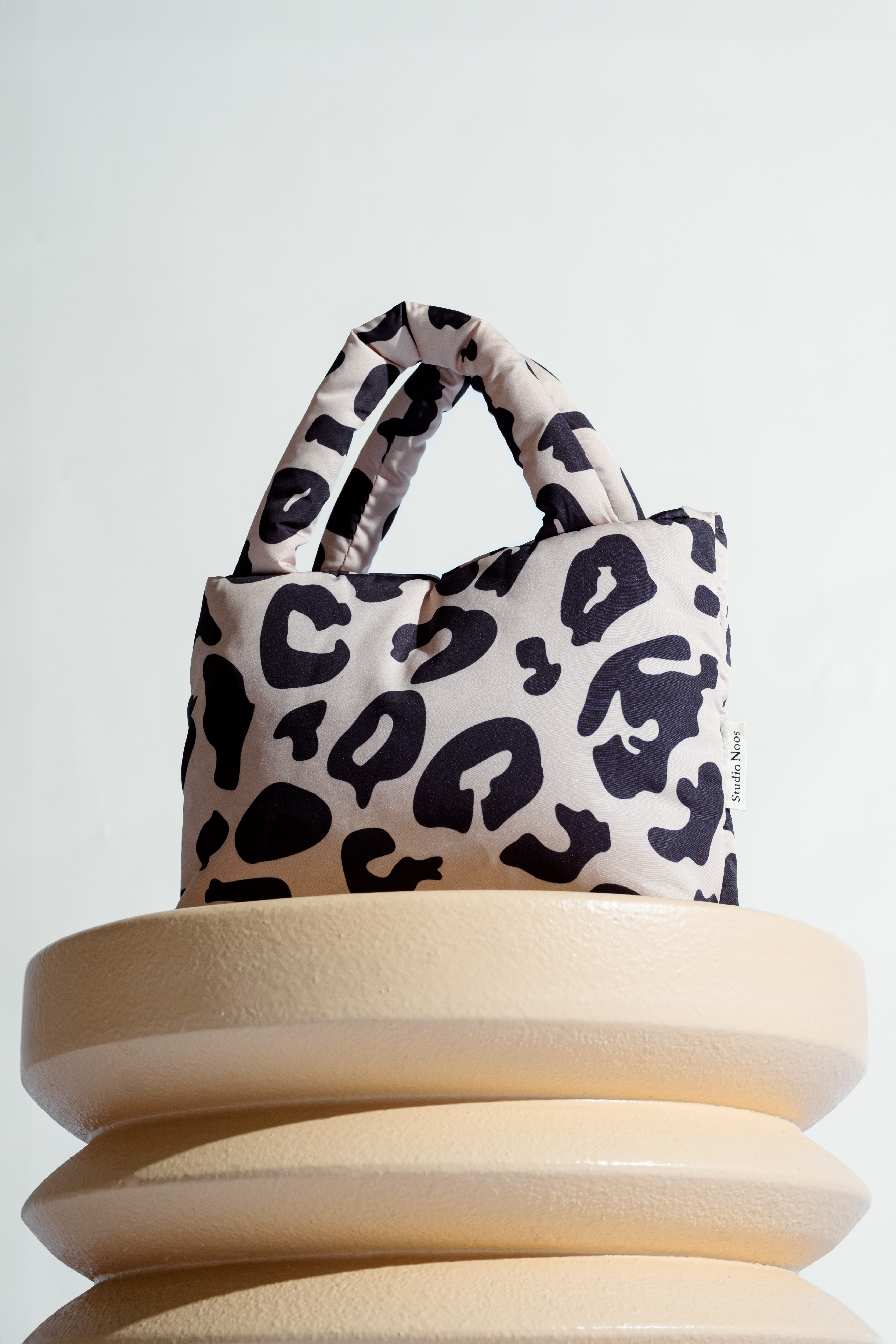 studionoos_handtasche_mini_holy_cow_puffy-2uWGFWXlSS04Hw