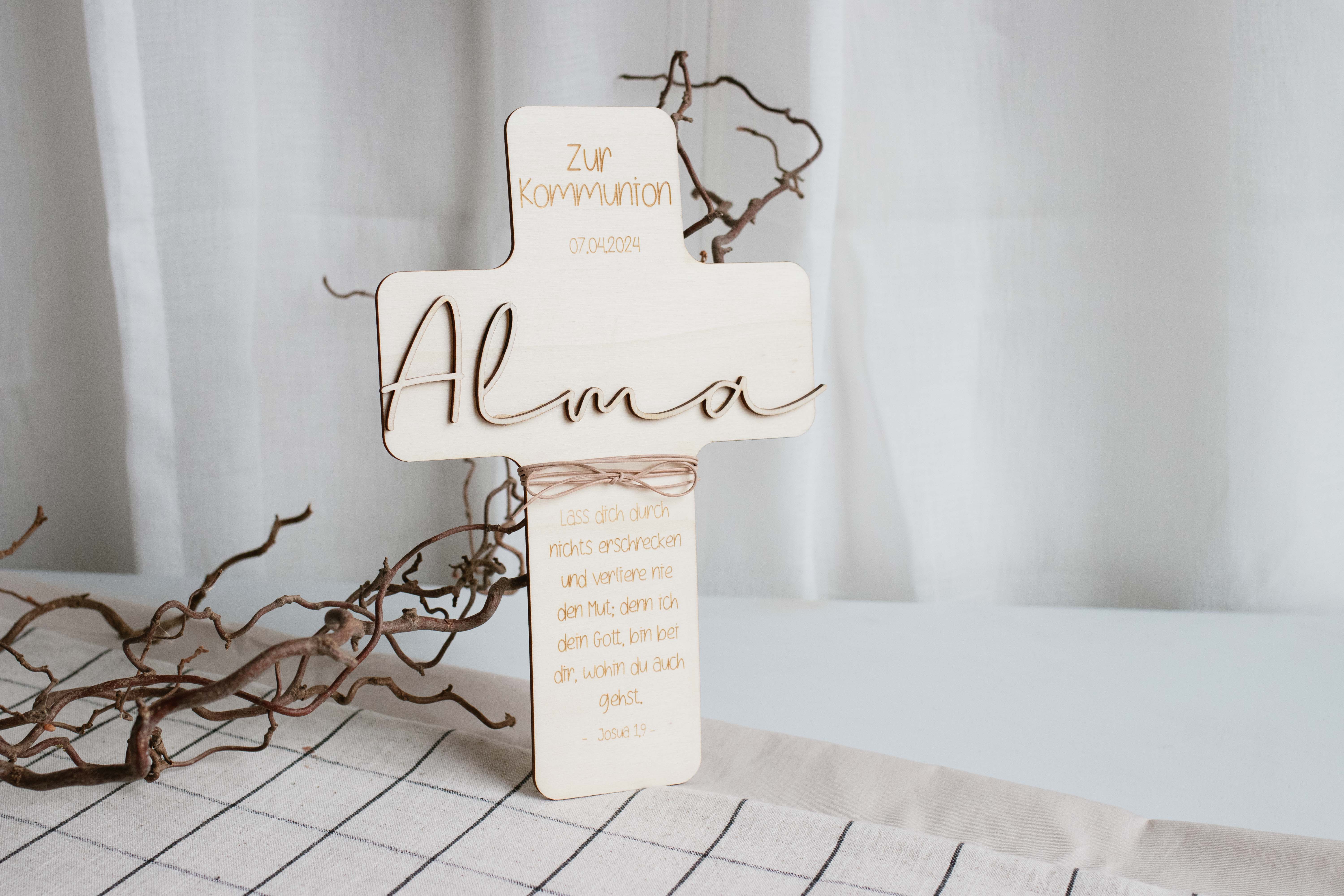 IMG_1423 Invy Design - Holzkreuz personalisiert "Bibelvers"