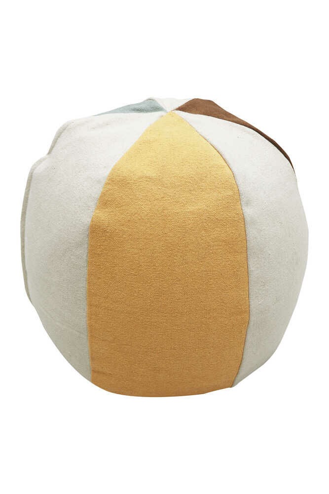 pouf-ball-lorenacanals-3 Lorena Canals - Pouf "Ball"