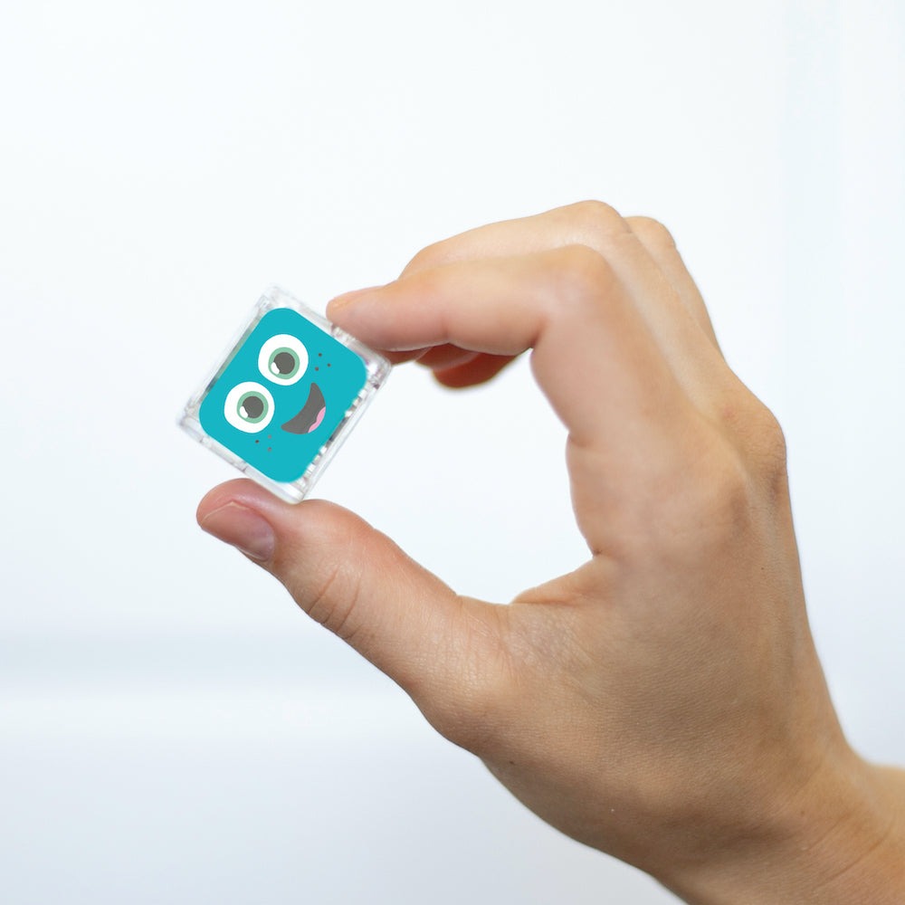 glo-pals_badespielzeug_cube_blair-3